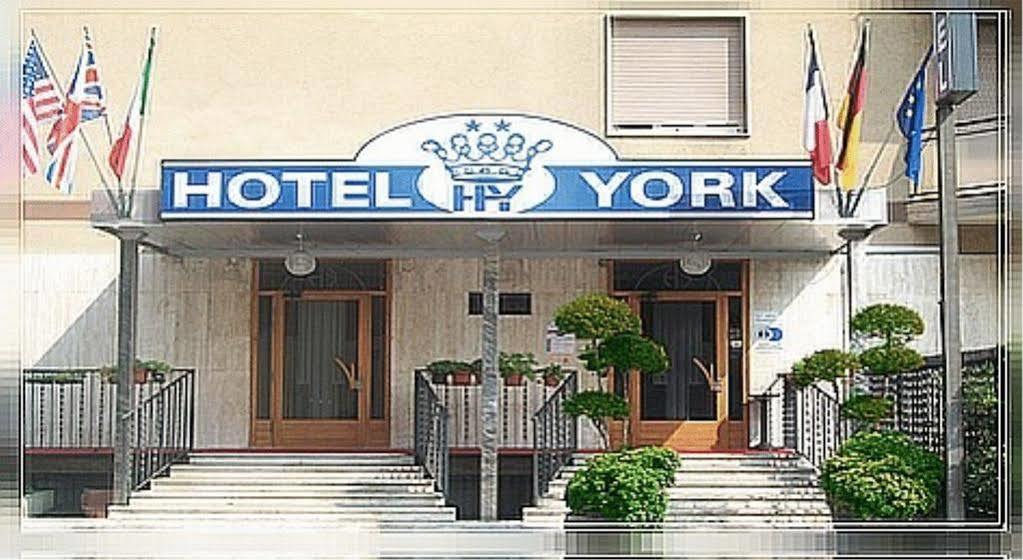 York Hotel Cinisello Balsamo Eksteriør billede